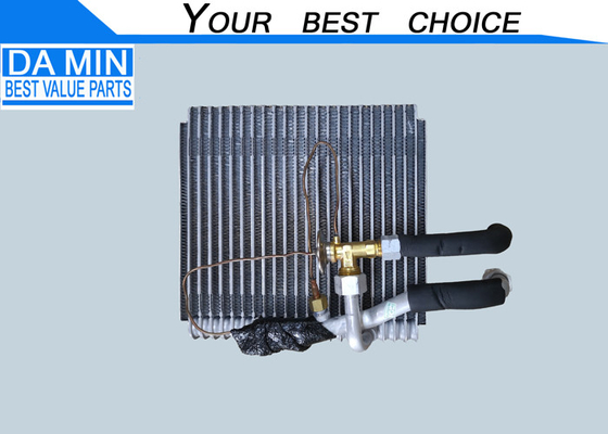 1835691580 FSR FRR Truck Evaporator Of Air Conditioner 1835411420 Dengan katup ekspansi