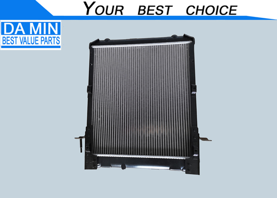 Radiator 4HG1 8971771931 NPR NQR Suku Cadang Pendingin Mesin Tinggi Inti 530mm Lebar Inti 490mm Tangki Air Aluminium-Plastik